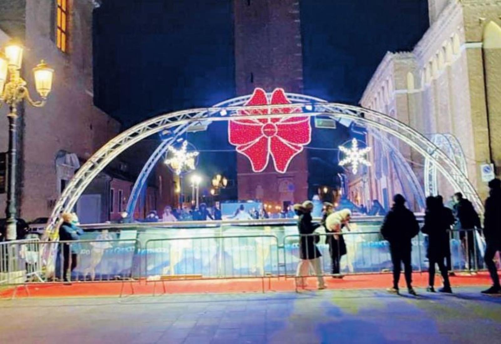 Il Natale in citt&agrave; si accender&agrave; domani!
