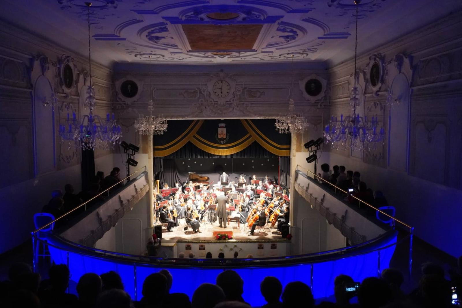 La stagione teatrale si prepara 