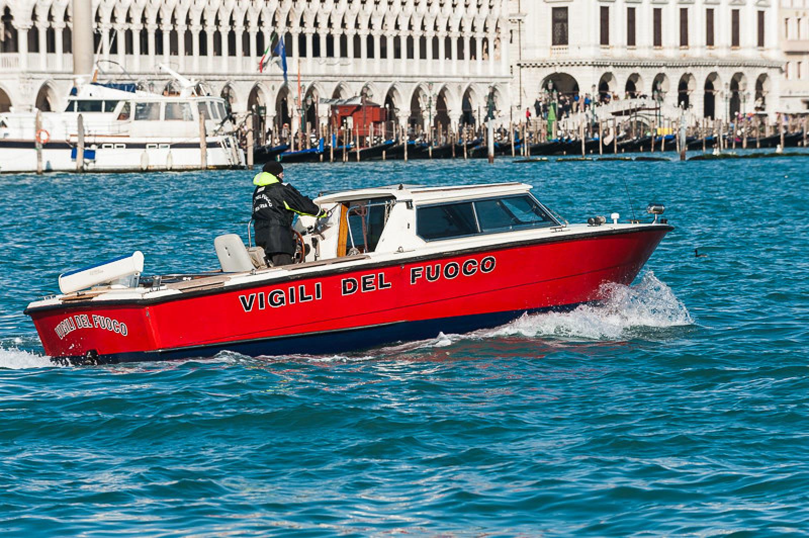 Vigili del fuoco di Venezia: &ldquo;Situazione insostenibile, servono assunzioni e rispetto dei diritti&rdquo; 