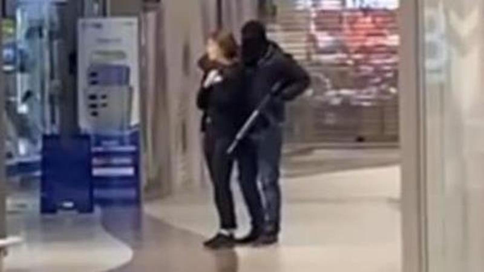 Commando di ex milizie armate dietro la rapina