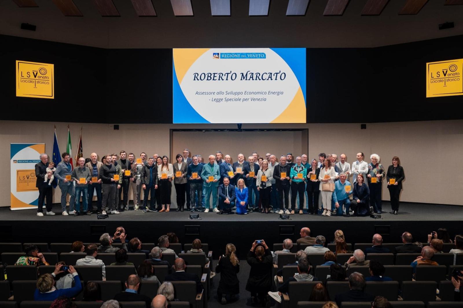 La Regione celebra i commercianti storici 