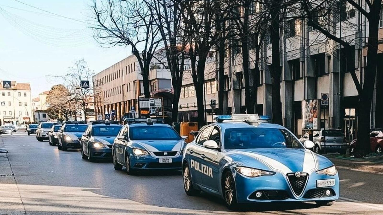 Cinque arresti e un'espulsione, la polizia passa al setaccio Mestre
