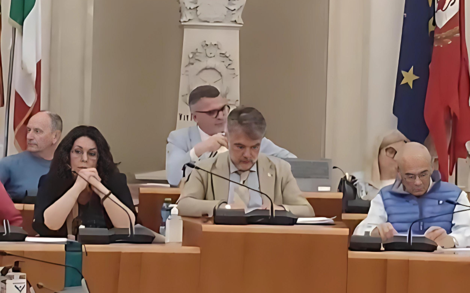 Pioggia di critiche al consiglio comunale