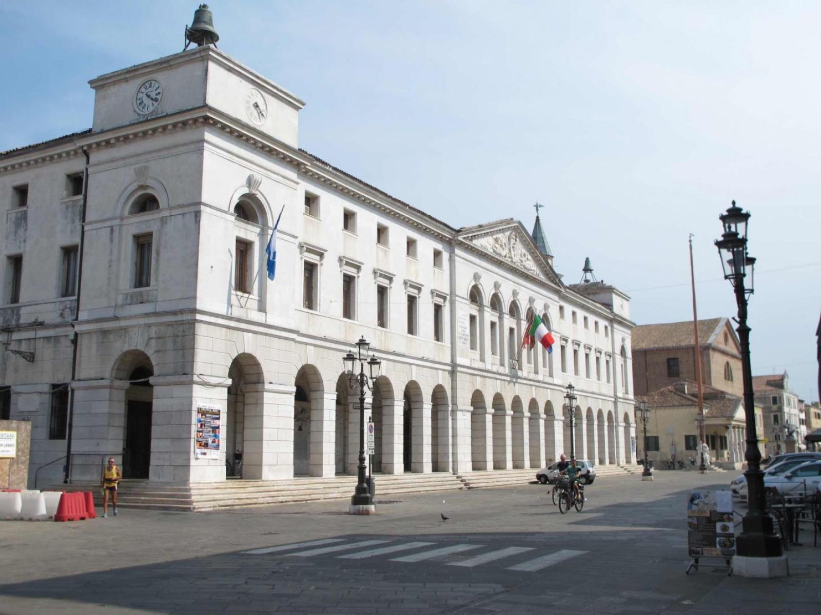 Torna a riunirsi il consiglio comunale 