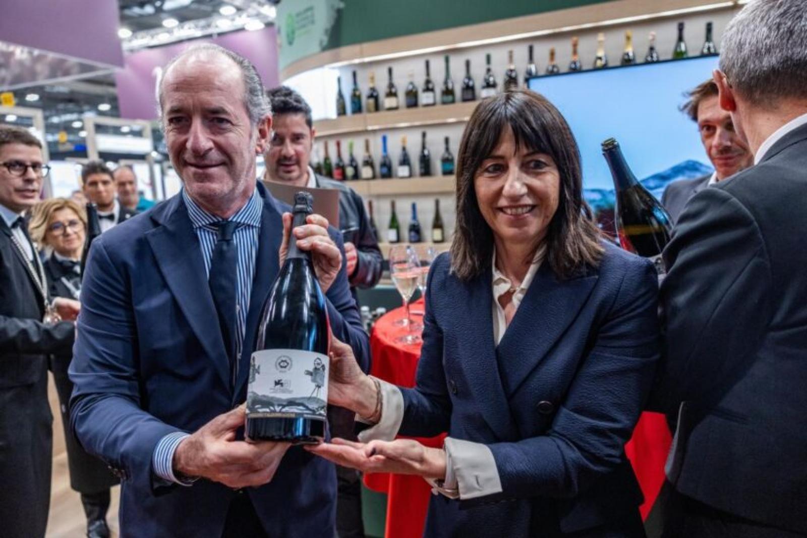 Il Prosecco Docg conquista il Red Carpet di Venezia: un brindisi al cinema e al territorio veneto