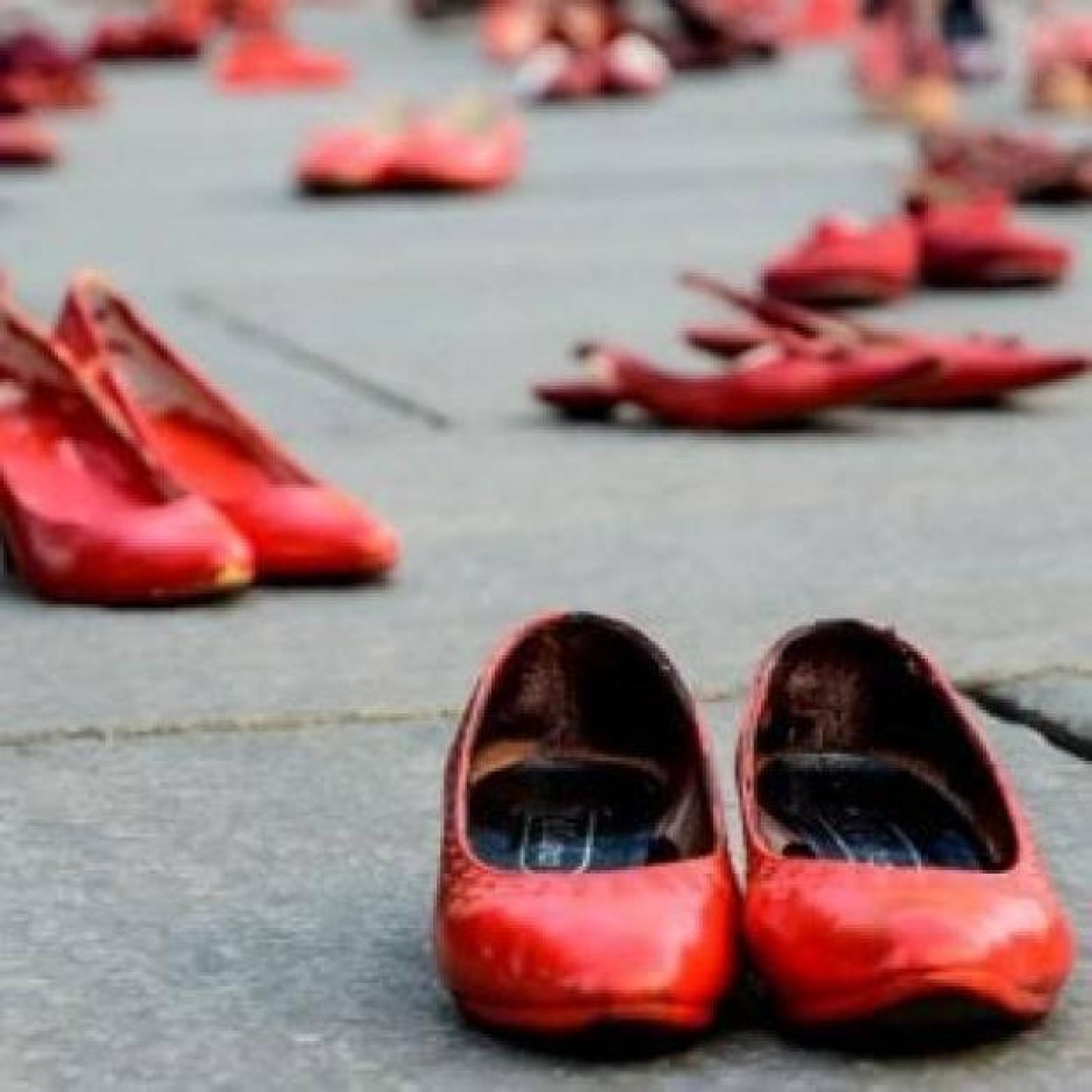 Arriva a Venezia la famosa installazione artistica contro la violenza sulle donne