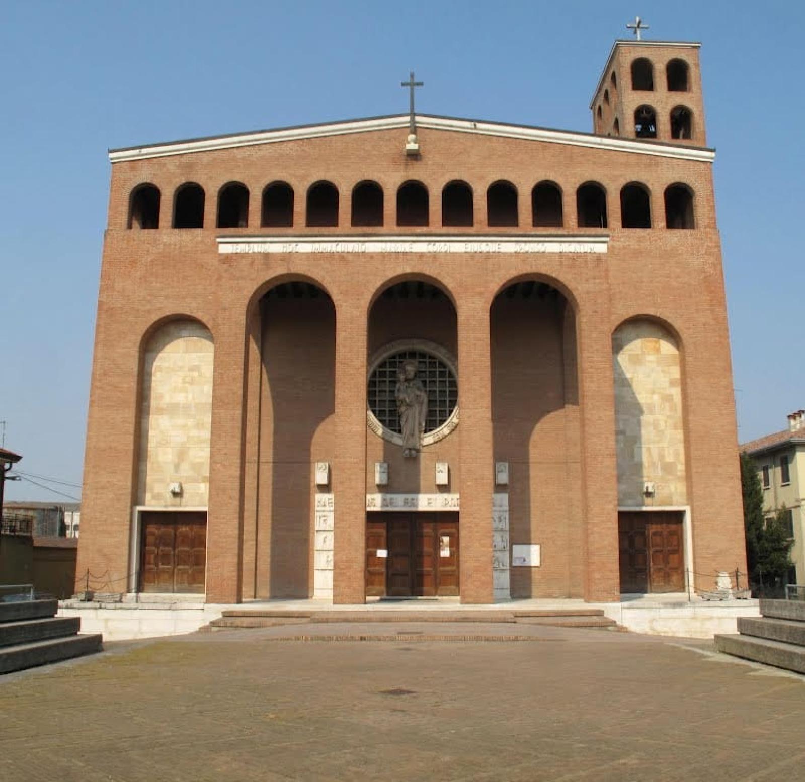 La comunit&agrave; saluta don Francesco 