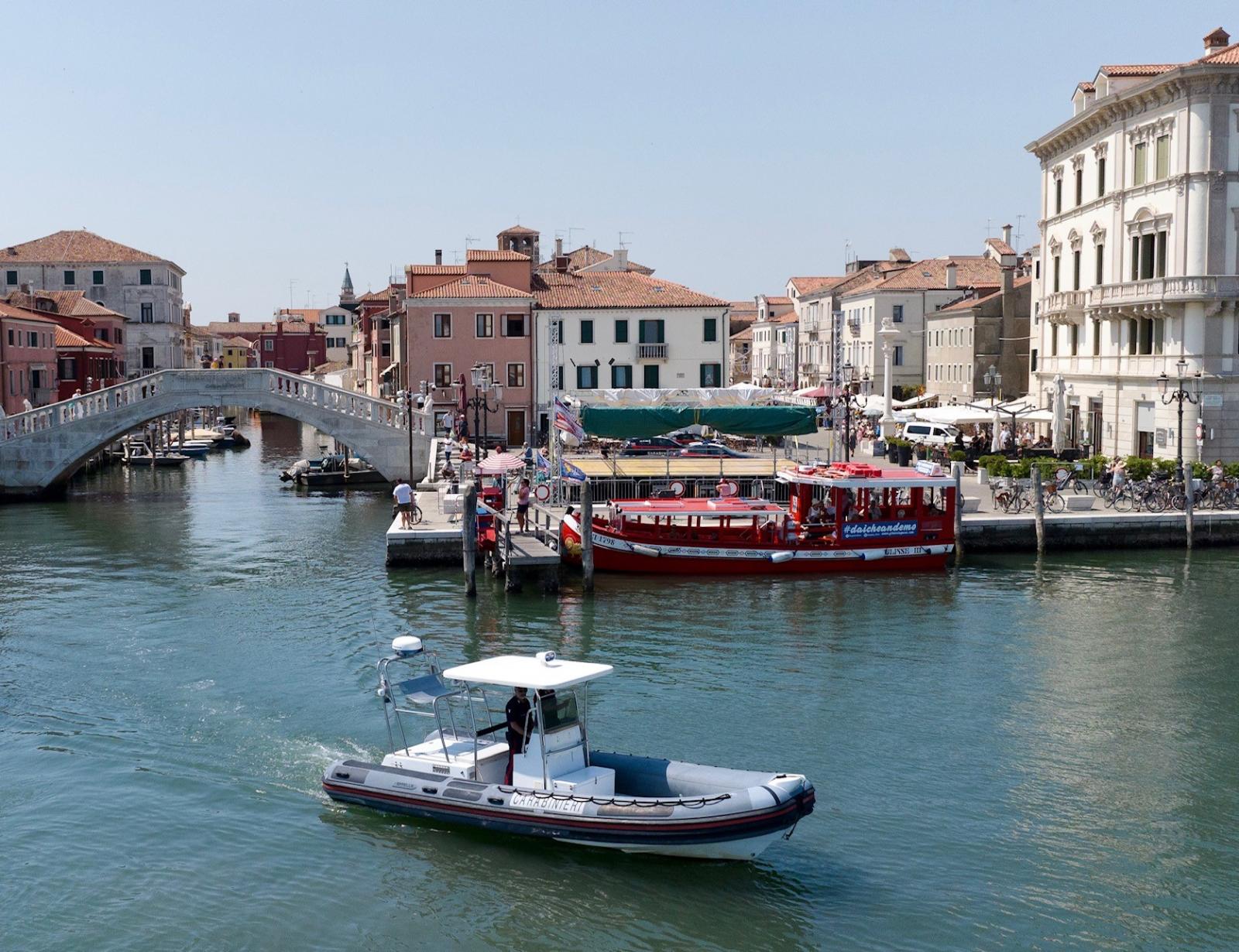 Mancata tracciabilit&agrave;: sequestrati oltre 500 kg di vongole e 70 di generi alimentari