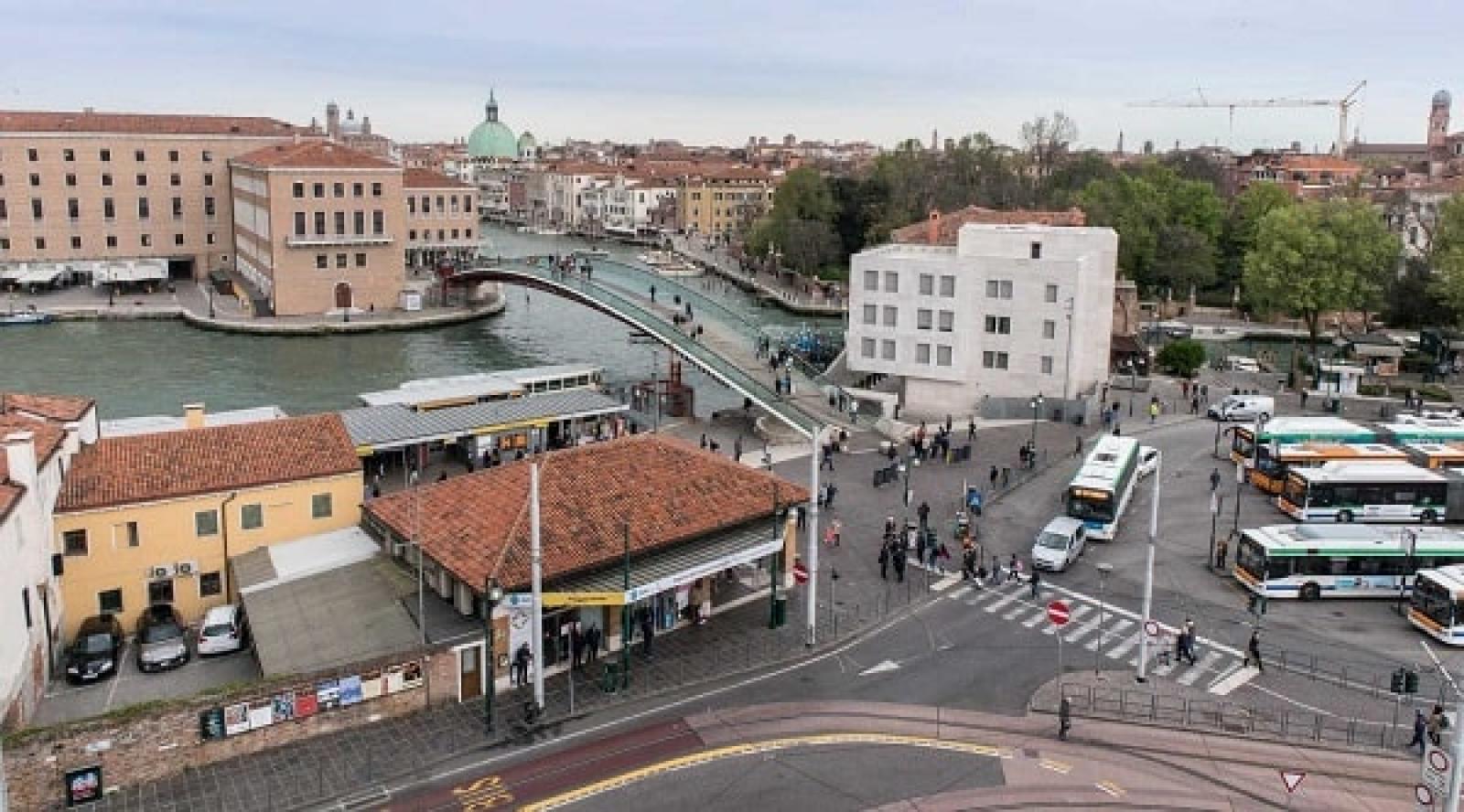 Aggressione a Venezia: Autista Actv picchiato per aver chiesto il biglietto