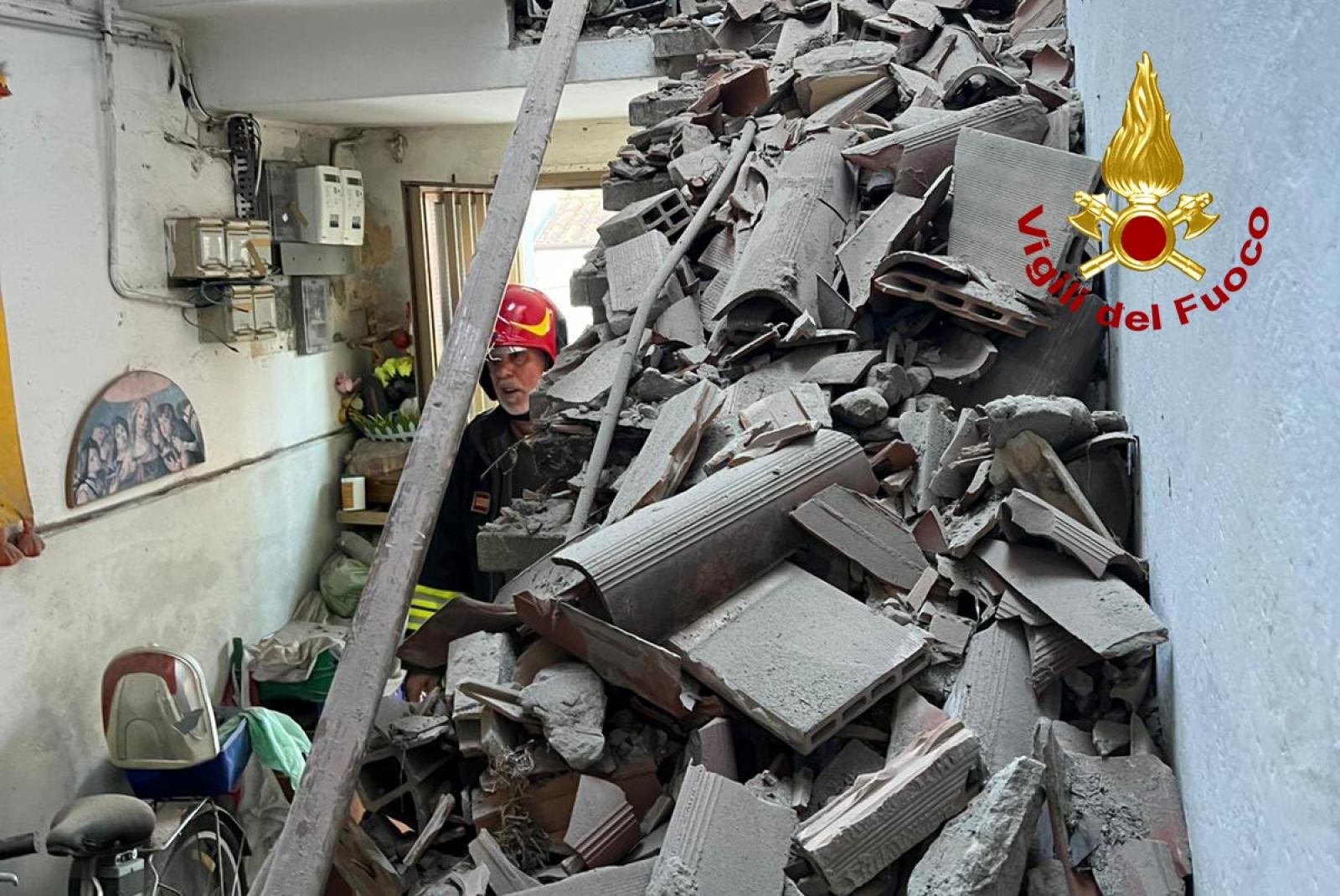 Crolla una palazzina 