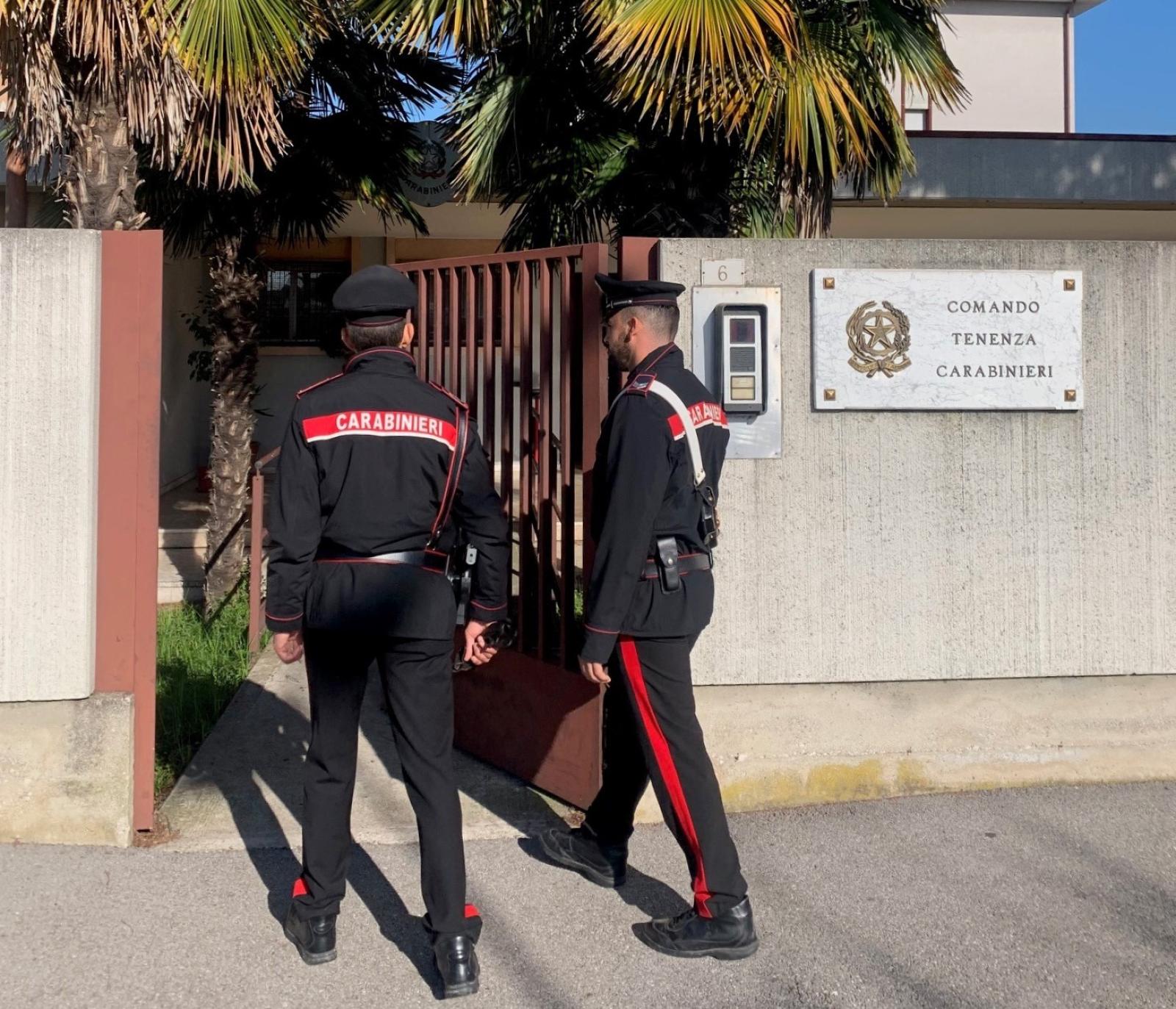 Rapina a Dolo: il coraggio di una giovane donna e l'efficacia dei carabinieri 