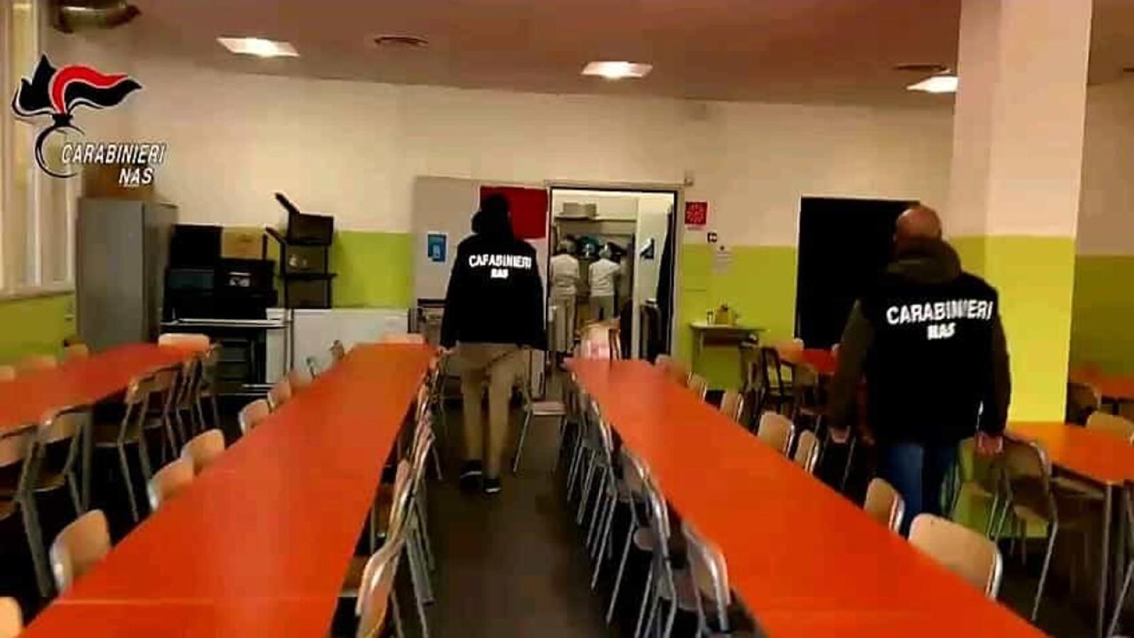 Controlli nelle mense scolastiche, 225 le violazioni amministrative