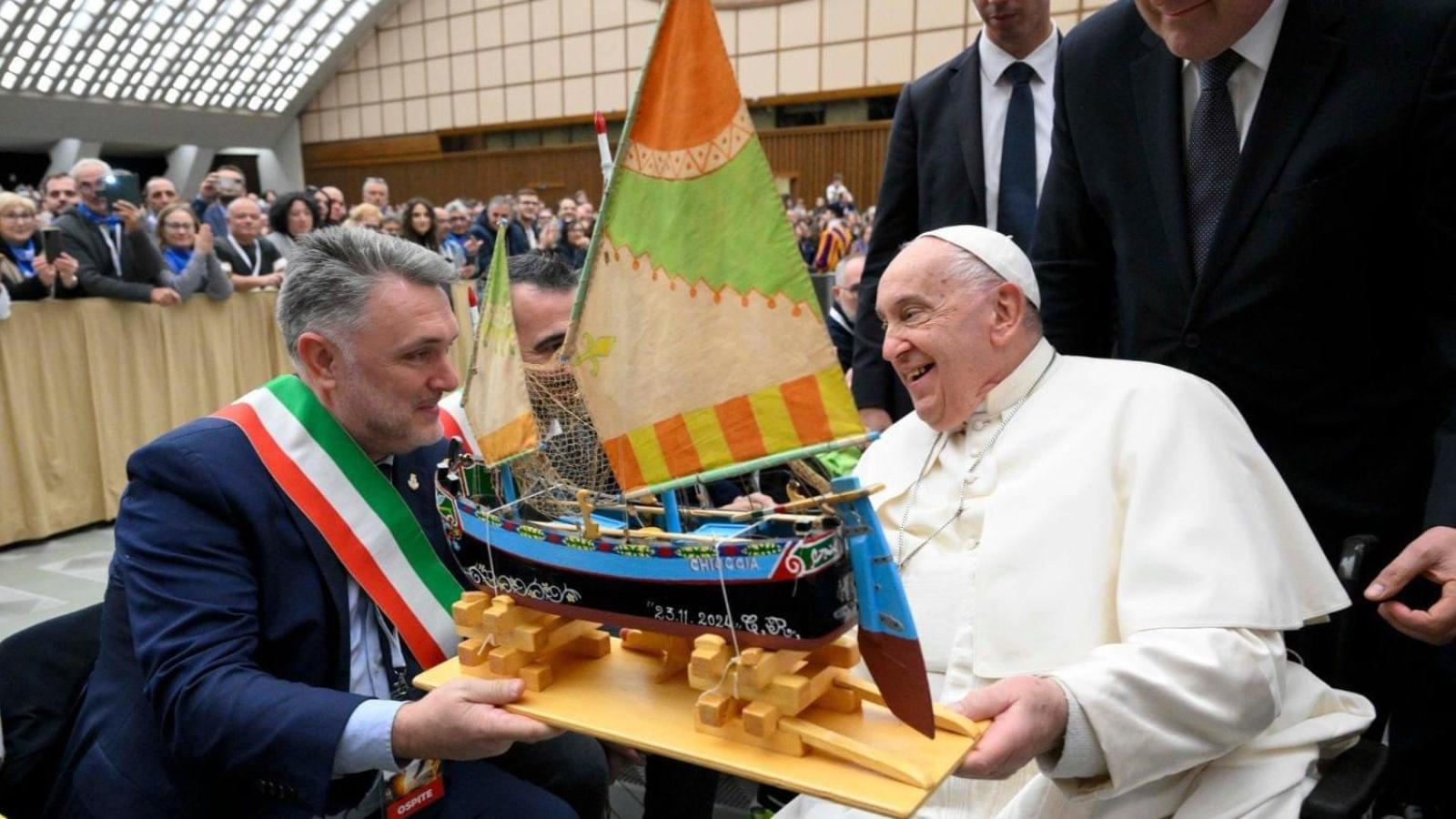 Un bragozzo per Papa Francesco