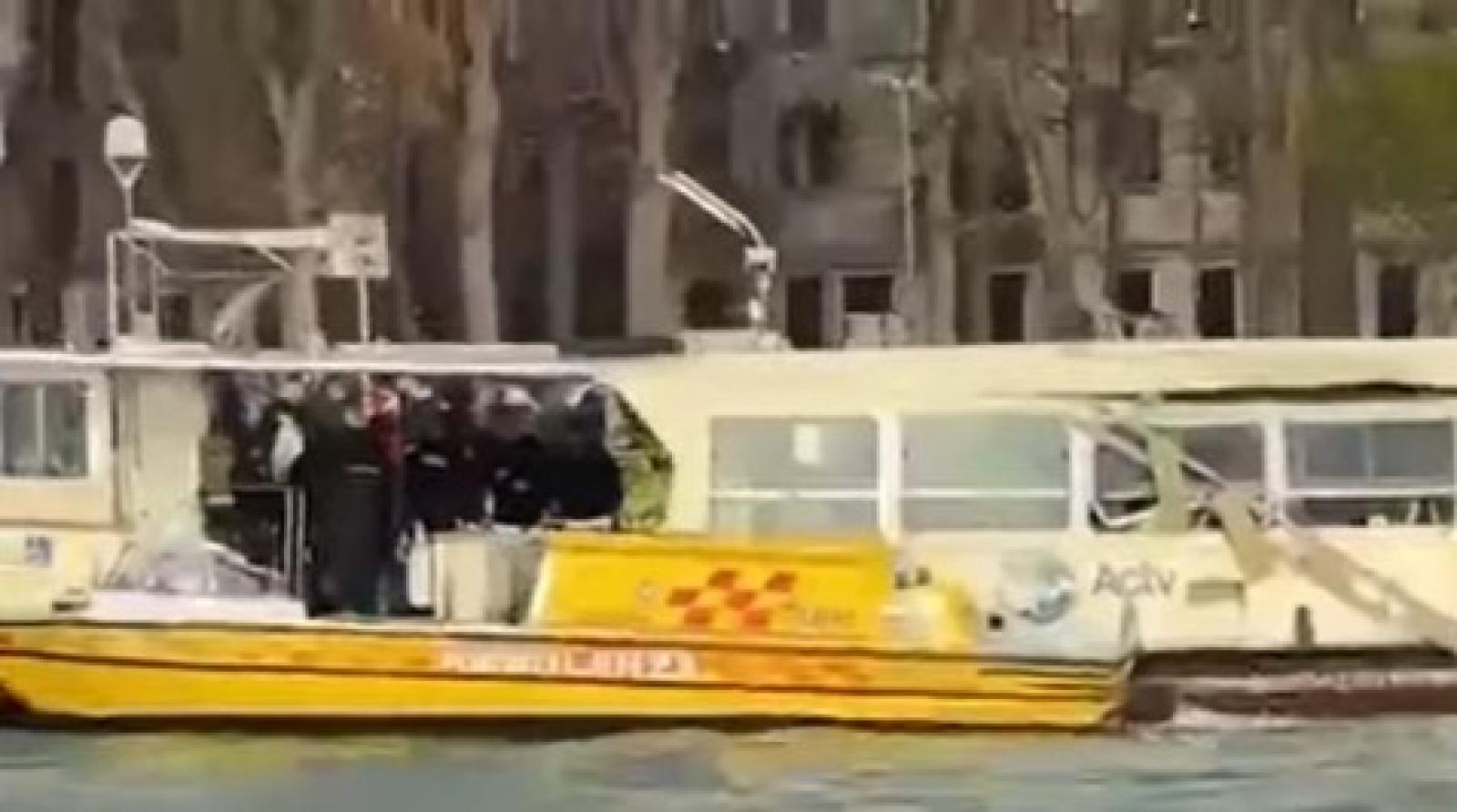 Incidente tra un vaporetto e un lancione granturismo, 7i feriti