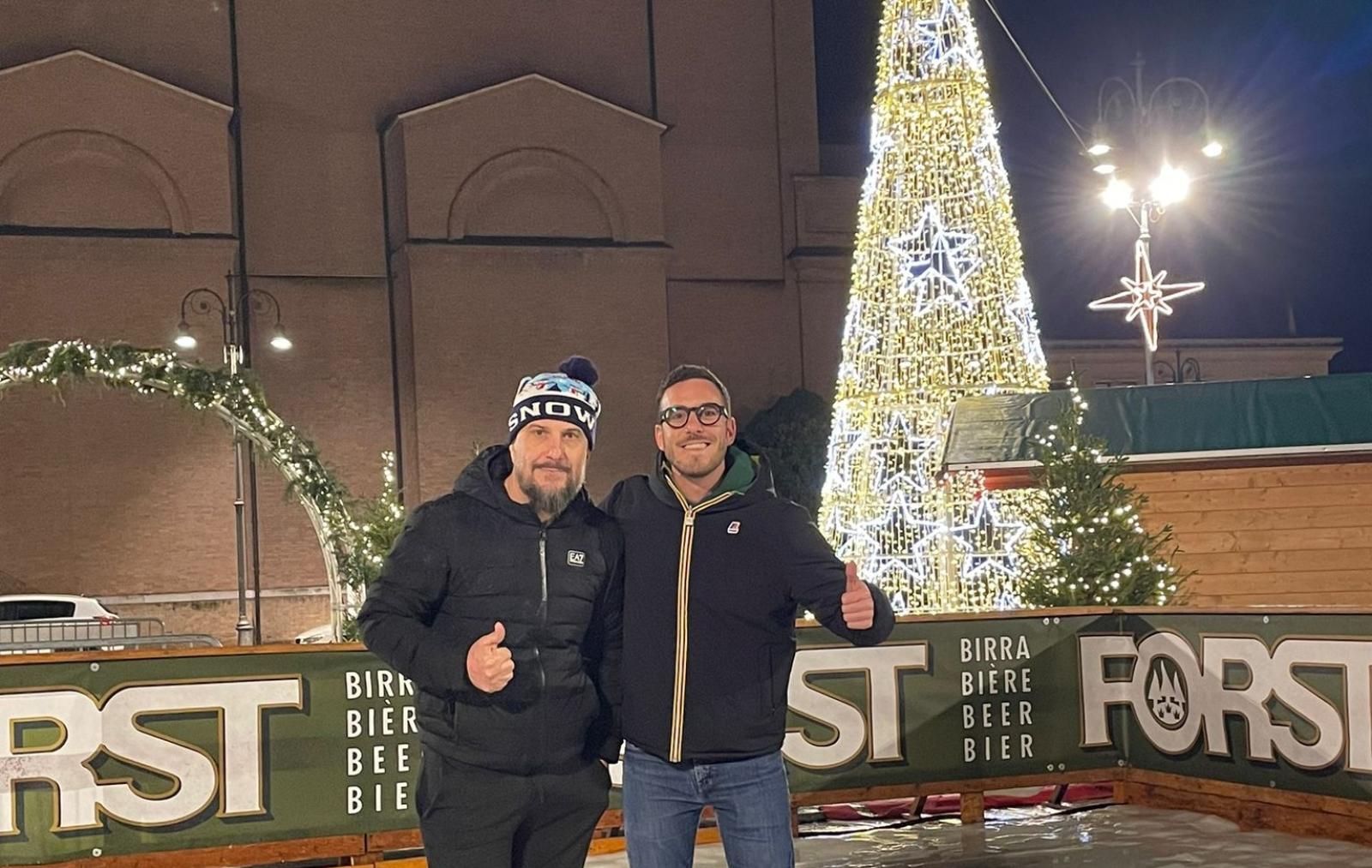 La citt&agrave; si tinge di magia