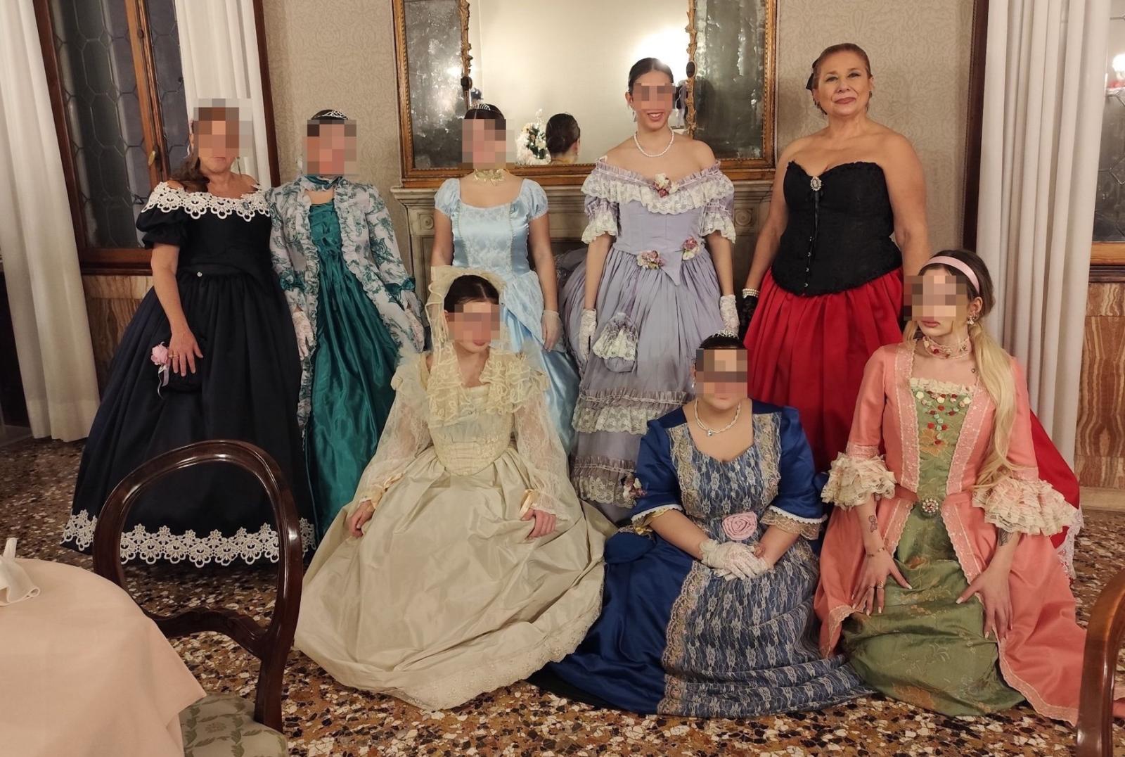 Insulti razzisti e omofobi agli studenti napoletani