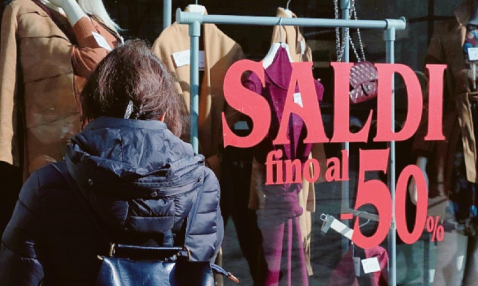 Saldi invernali 2026, al via dal 3 gennaio