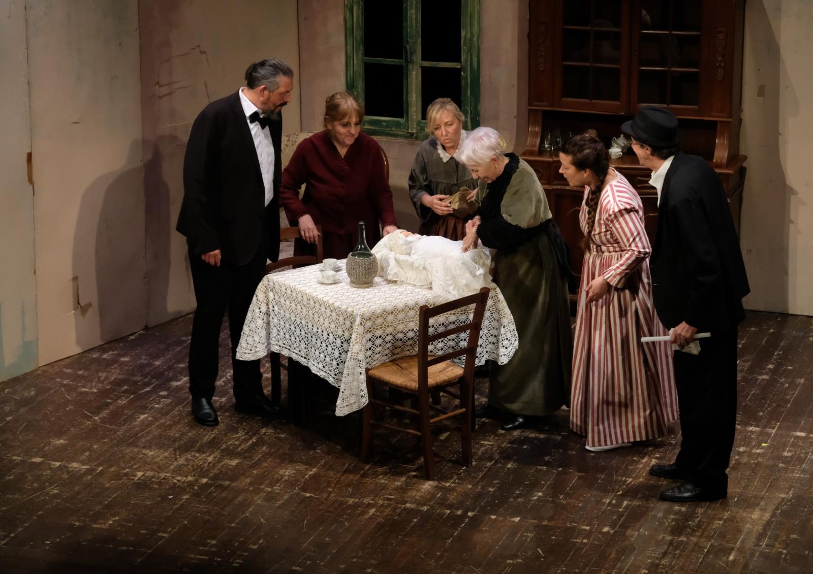 Tornano le domeniche a teatro