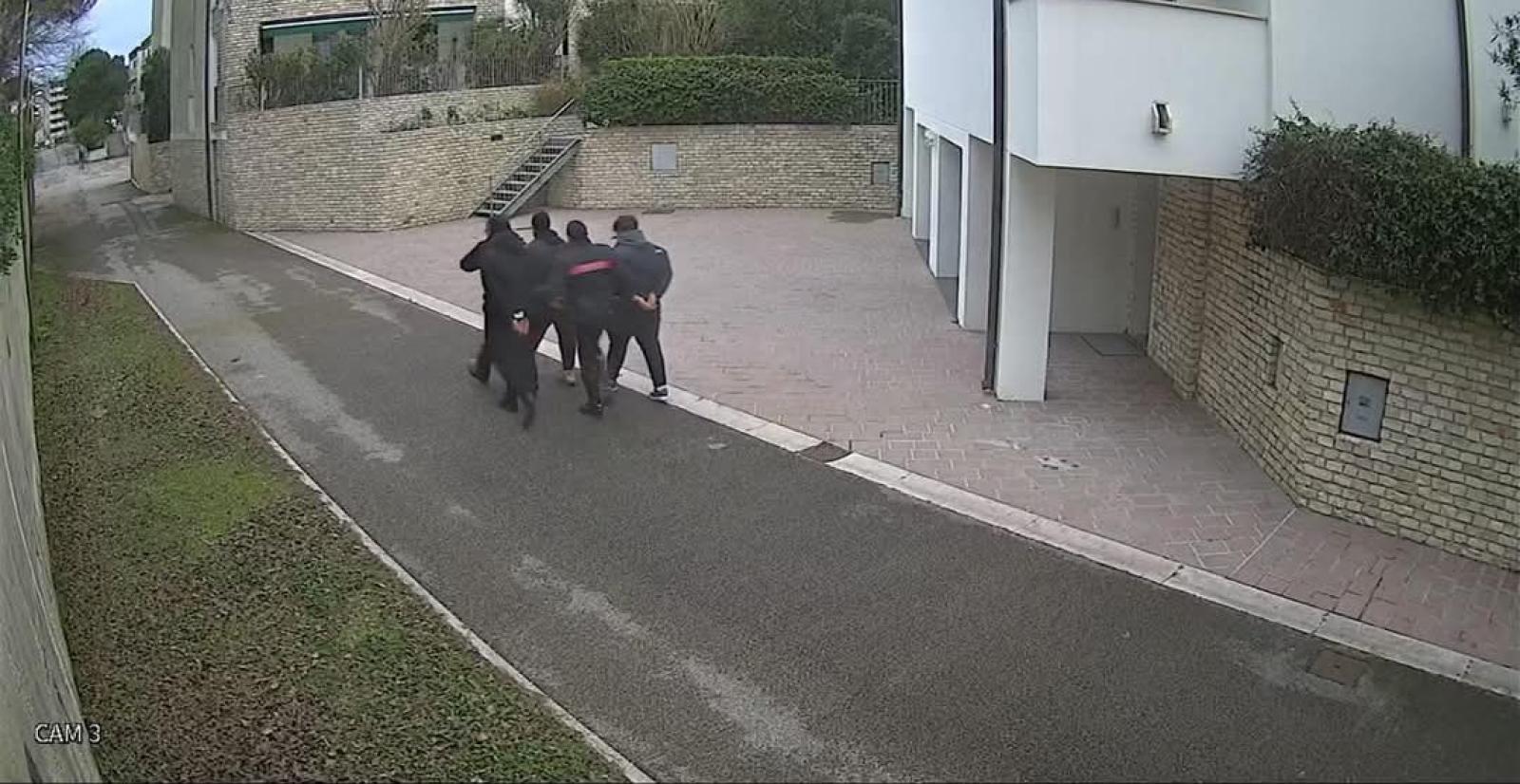 Tentato furto al residence Clodia