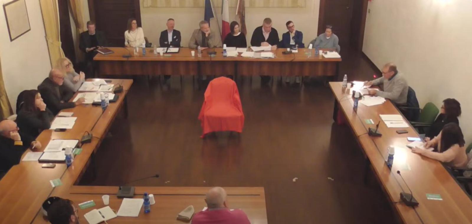 Un costo che divide il consiglio