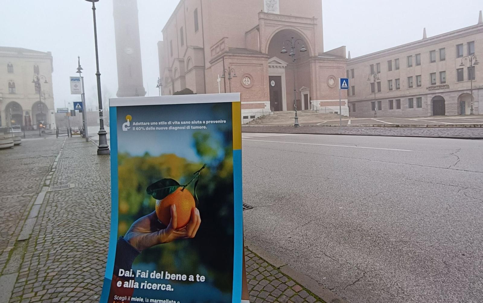 In piazza con le arance della salute 