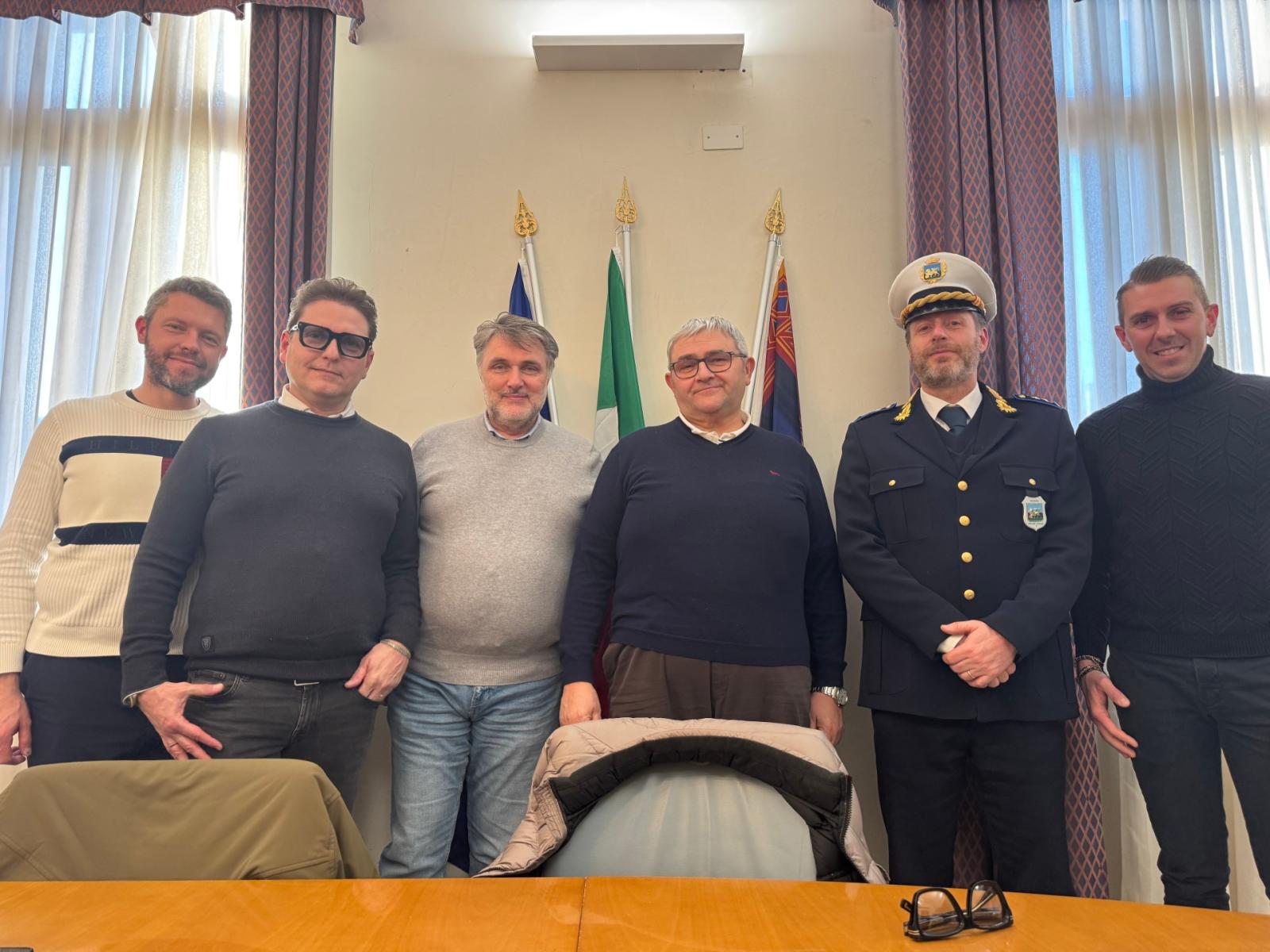 Furti e spaccate, incontro col sindaco