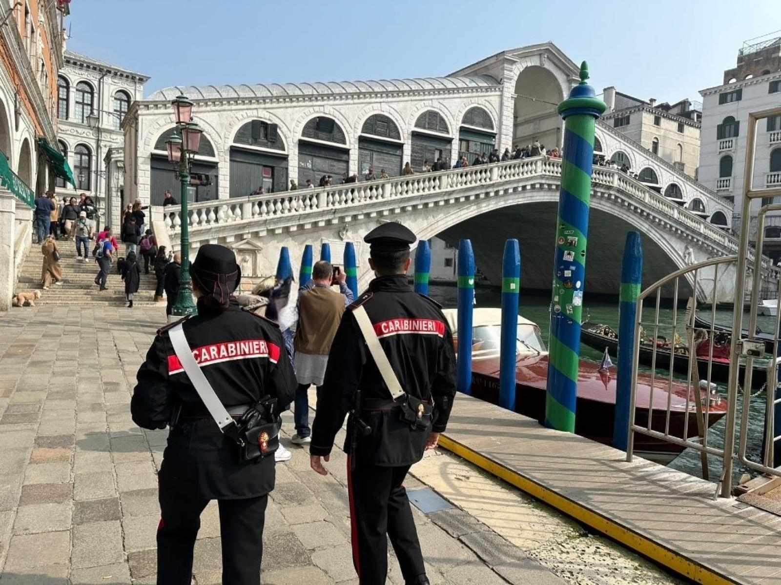 Accoltell&ograve; un giovane, arrestato 18enne