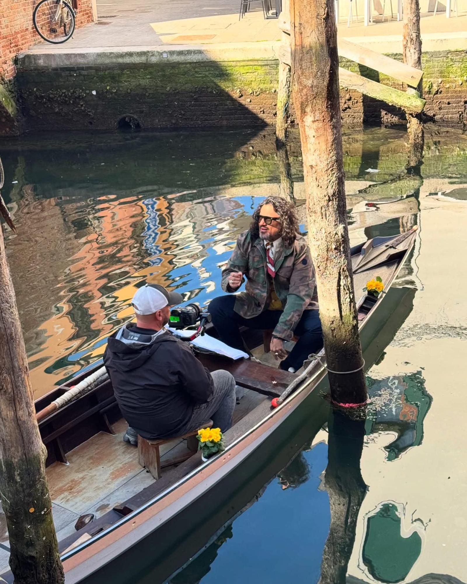 La citt&agrave; impazzisce per Borghese