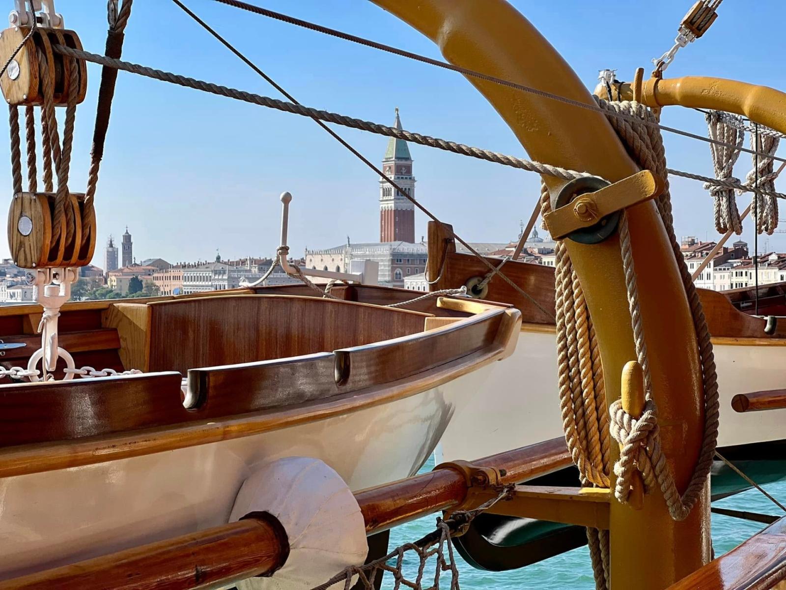 Tour Mediterraneo Vespucci: Sold Out le visite 