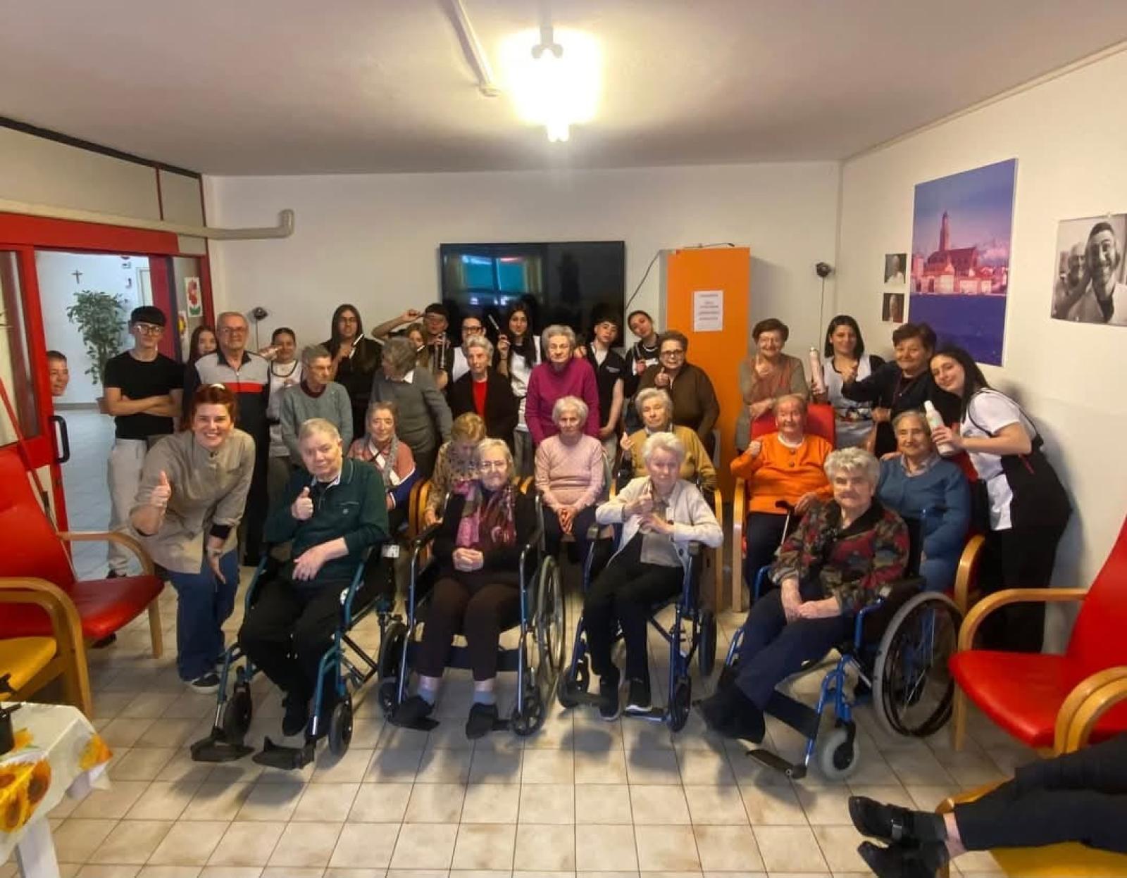 Gli studenti alla  Felice Casson 