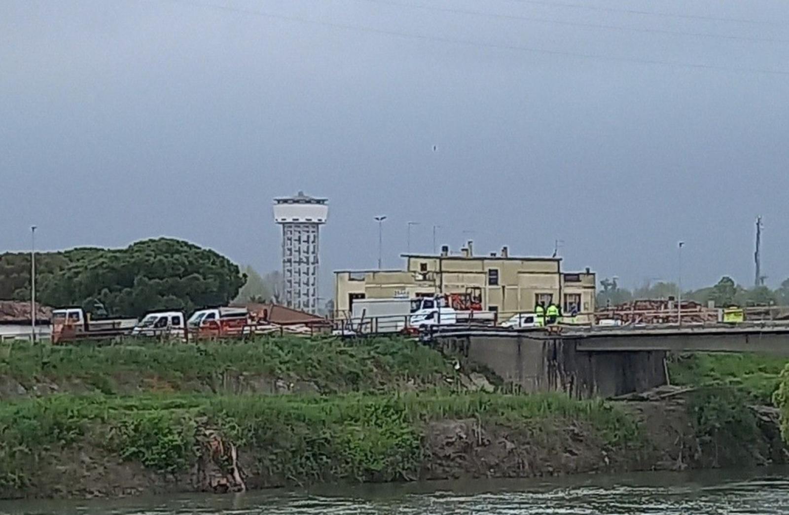 Crolla un tubo, Cavarzere resta senza acqua