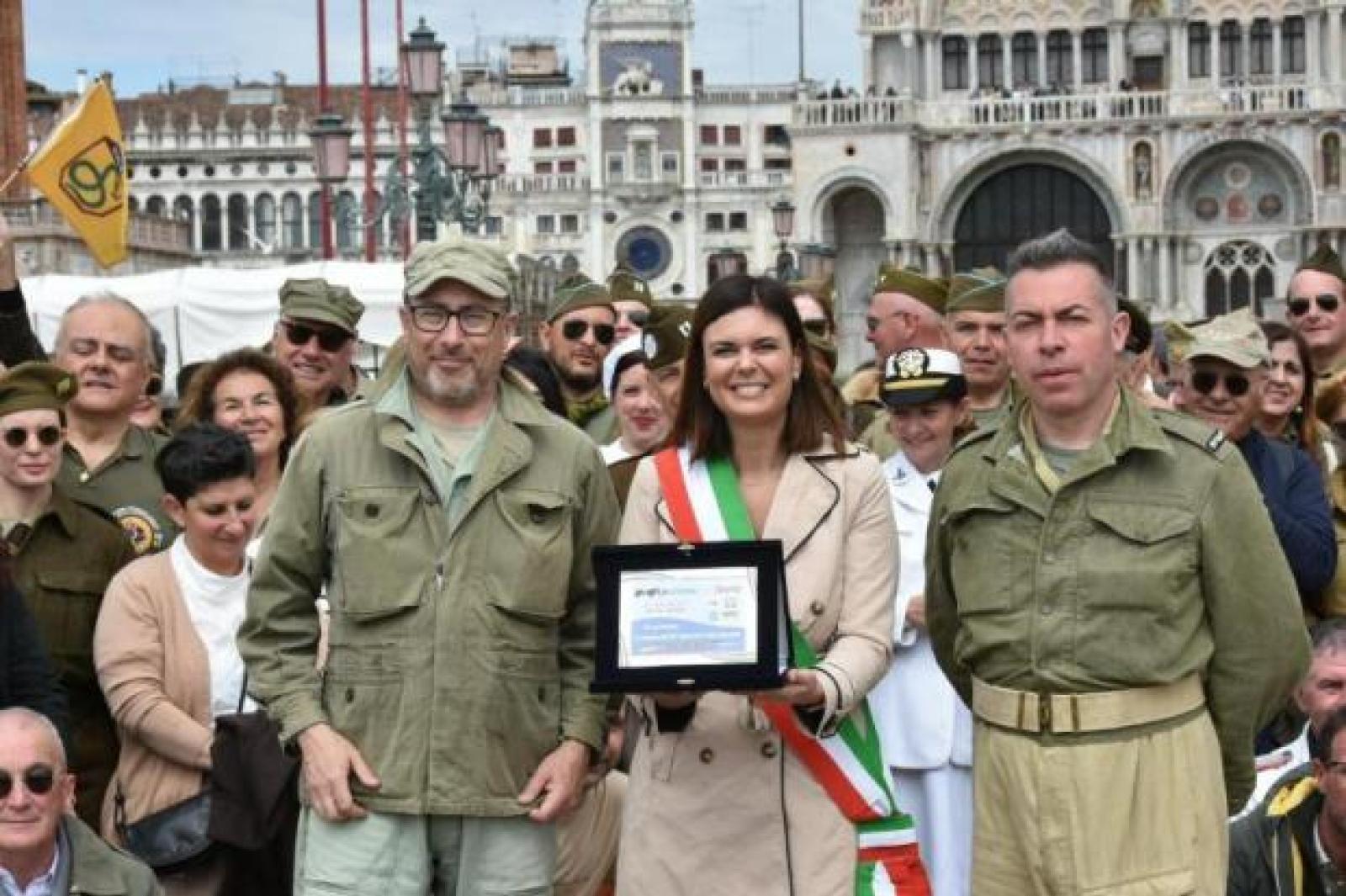 Venezia accoglie "La Colonna della Libert&agrave;"