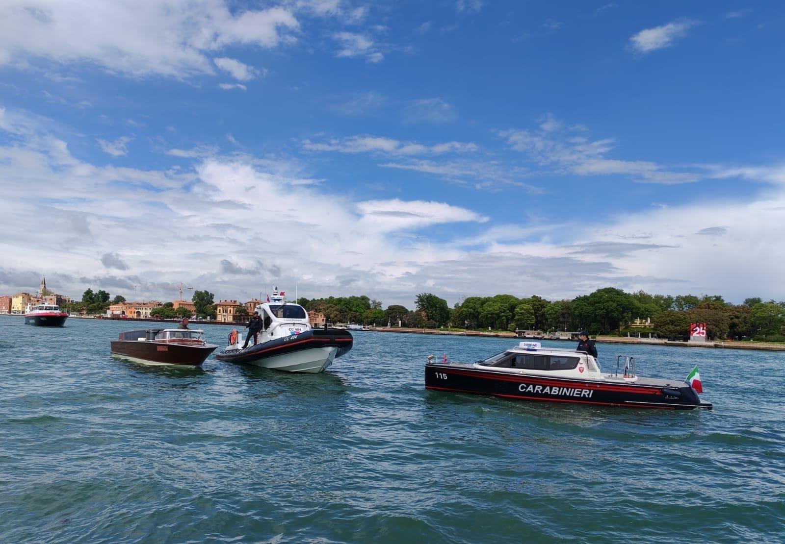 Controlli straordinari dei Carabinieri in laguna 