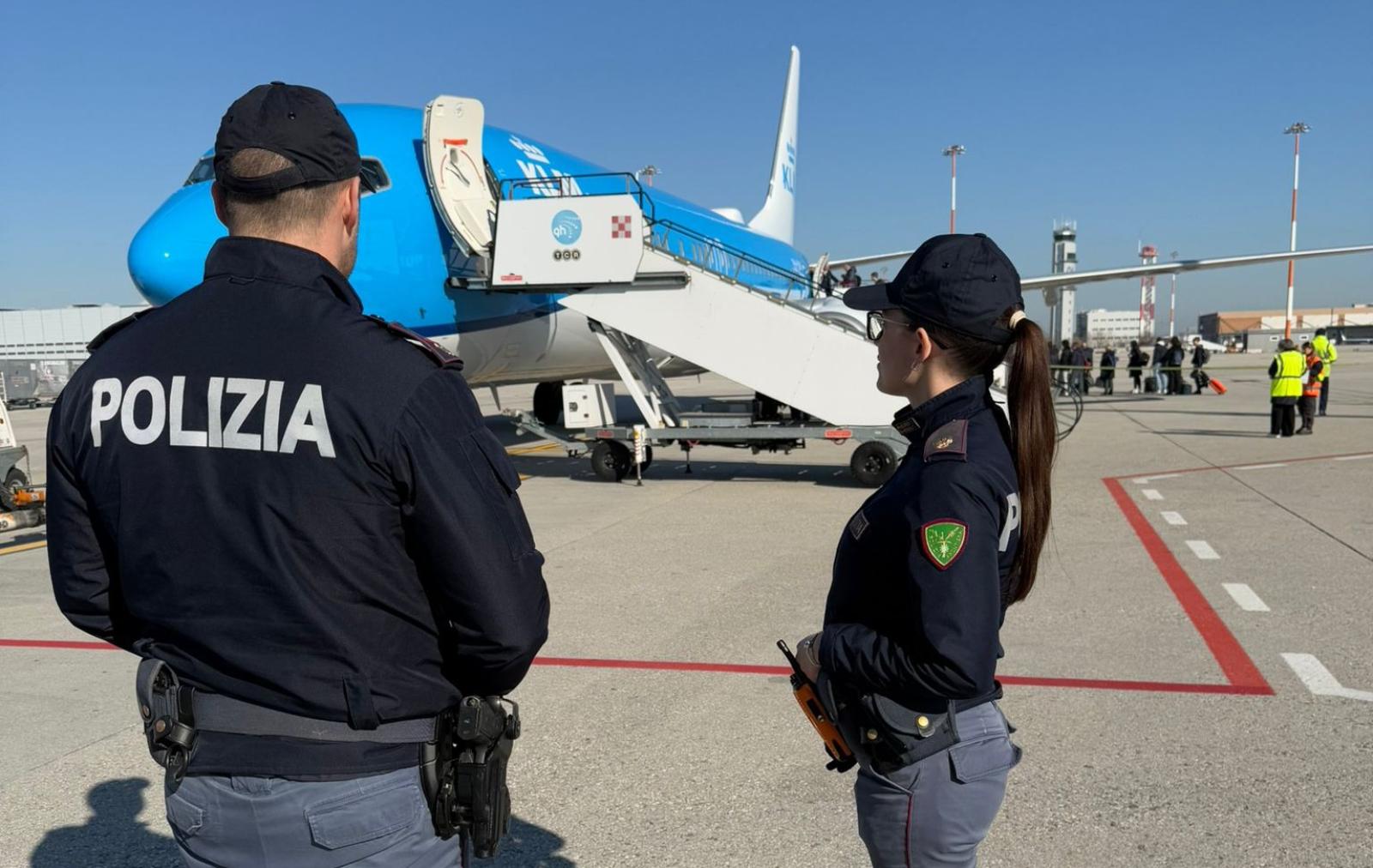 Fermati all&rsquo;atterraggio e allo sbarco: due arresti di frontiera 