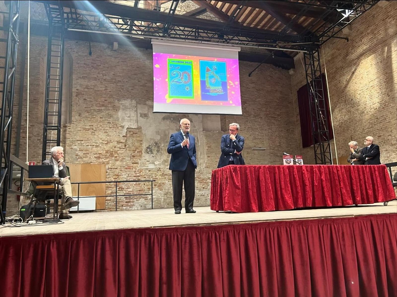 Il "Cuore amico"  vicino agli studenti