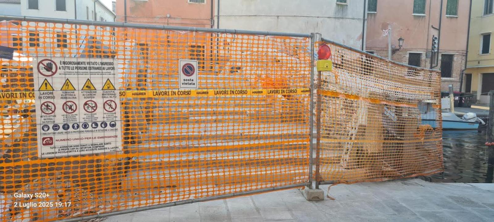 Ponte chiuso, cittadini esausti