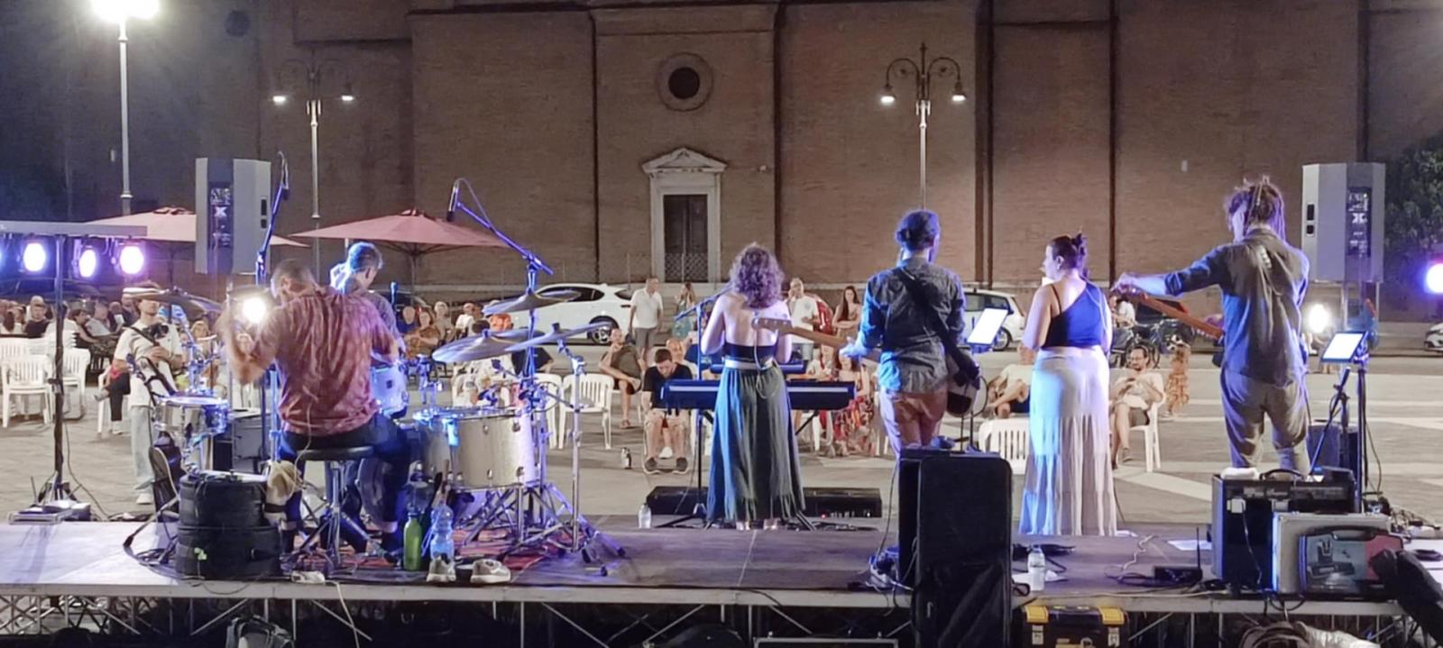 "Insieme, ma sempre con rispetto"