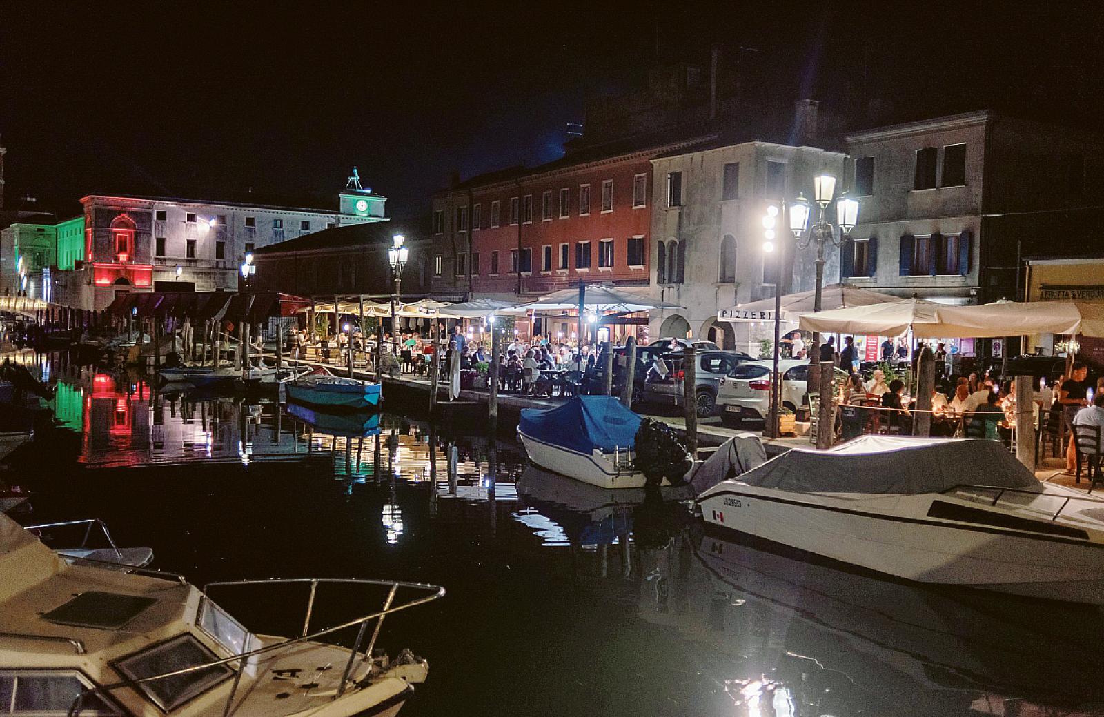 Stretta su plateatici irregolari: chiuso per 3 giorni un bacaro