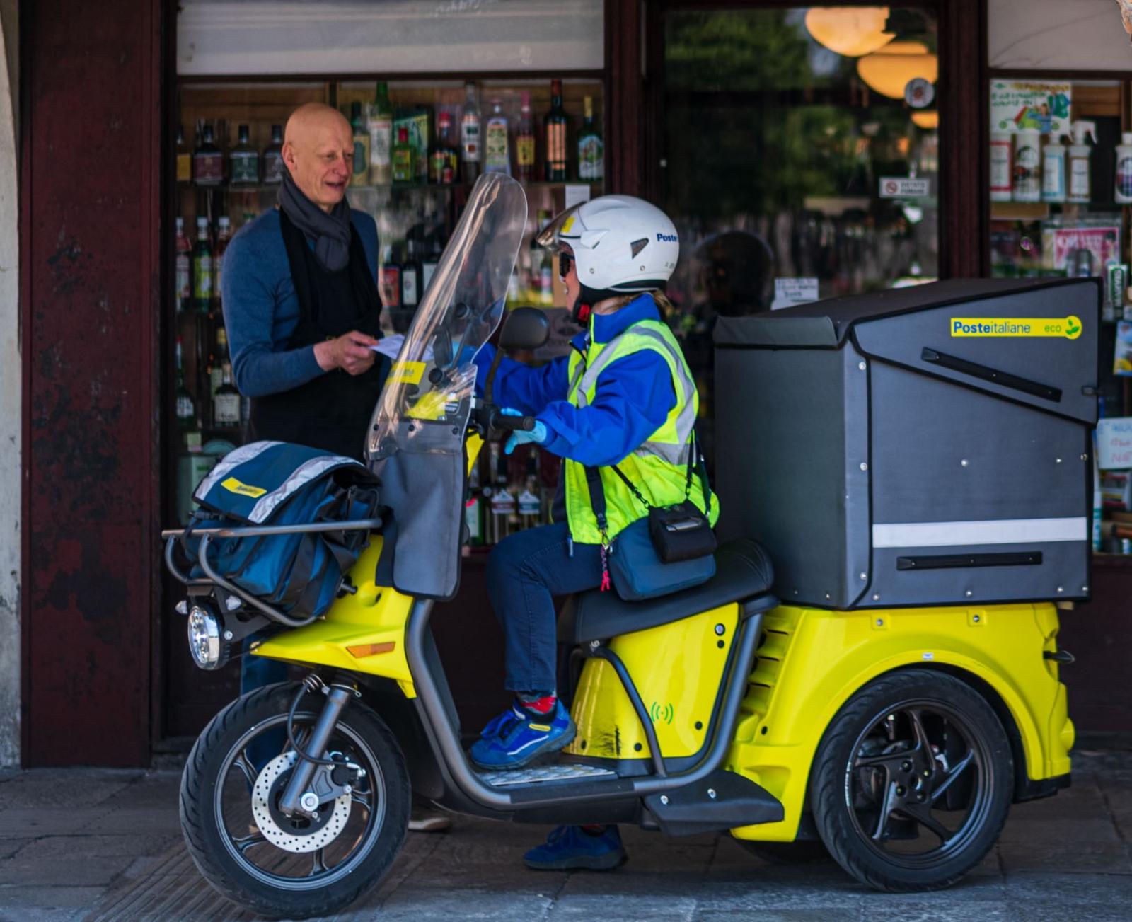 In vacanza si, ma senza il peso delle valigie 