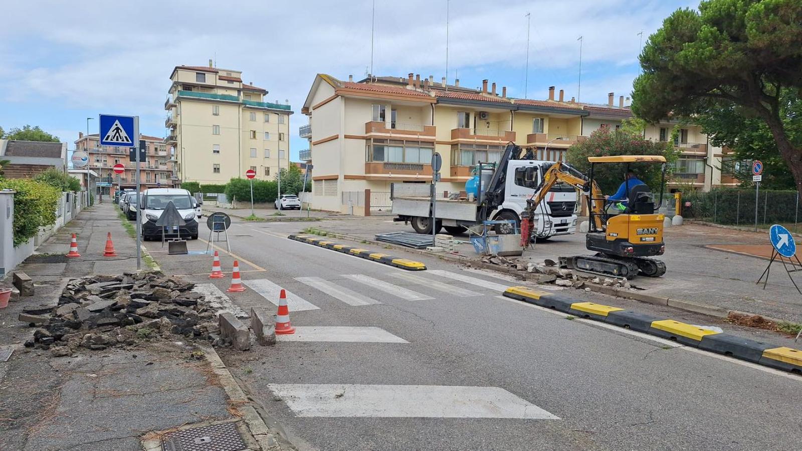 Scuole, via alle barriere: Borgo San Giovanni diventa per tutti
