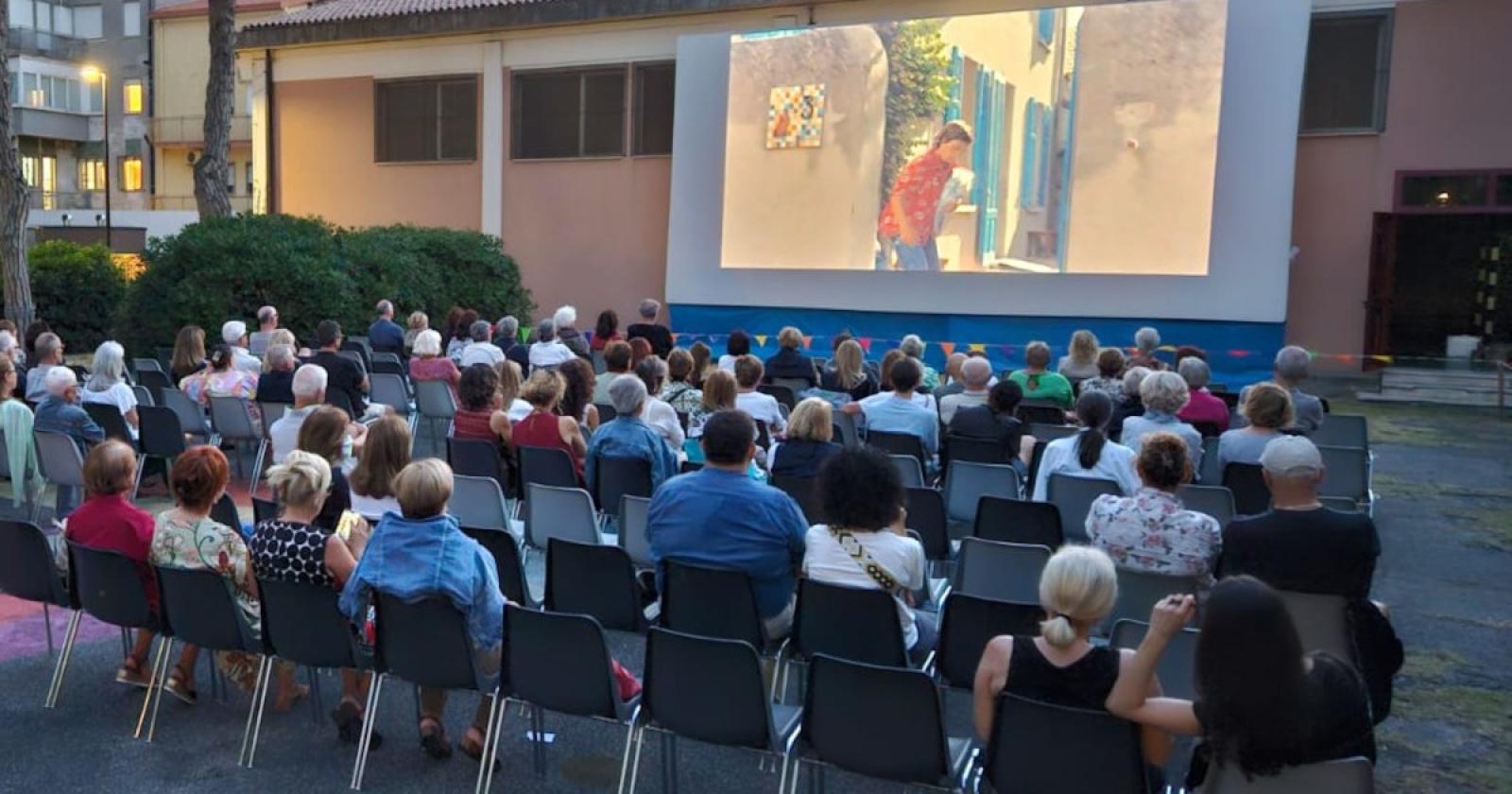 Al cinema sotto le stelle