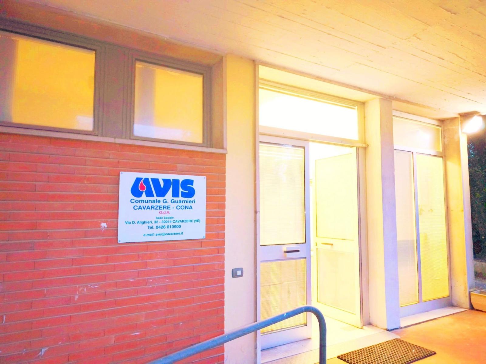 Avis celebra i propri donatori