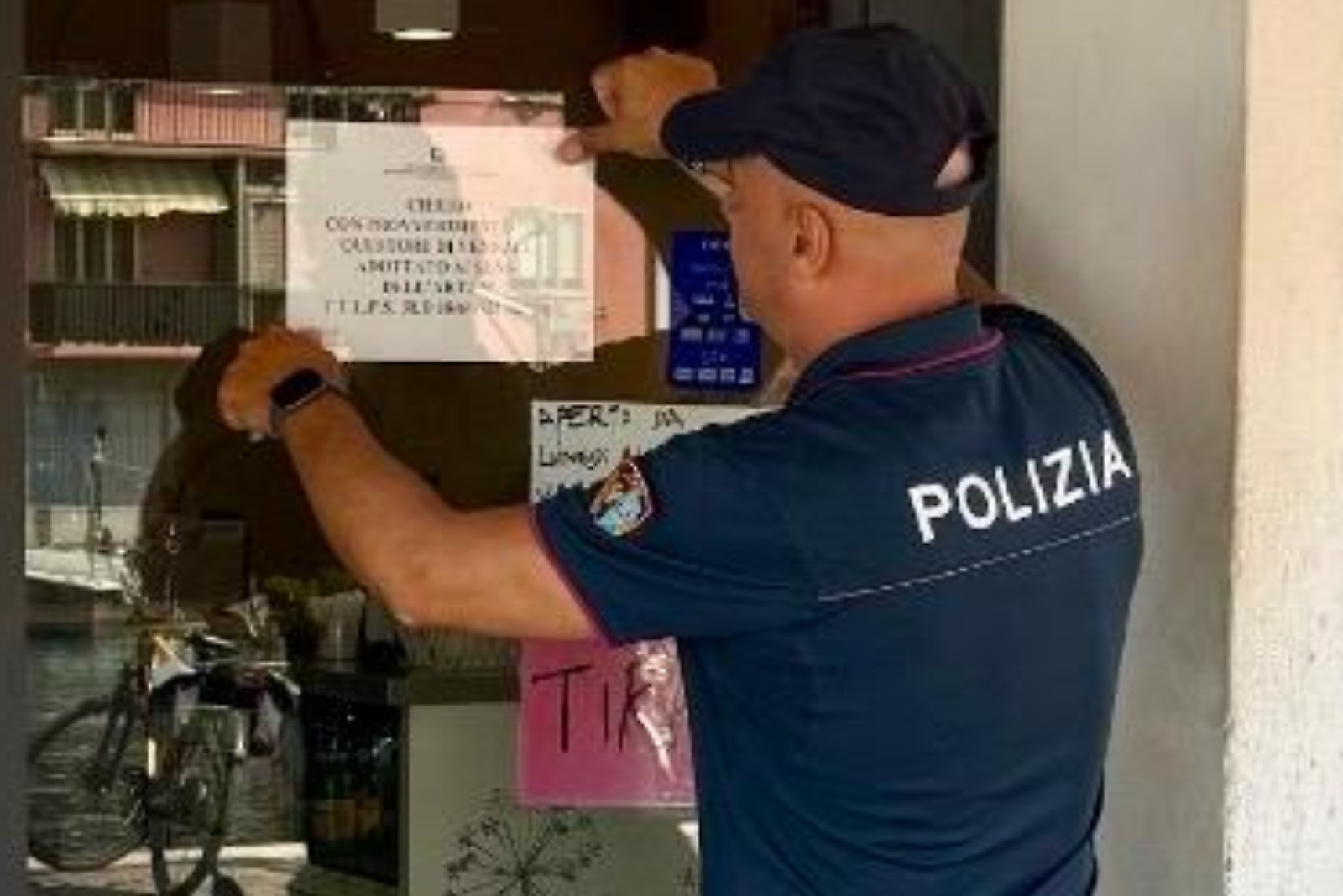 Risse e disordini, bar chiuso per 10 giorni