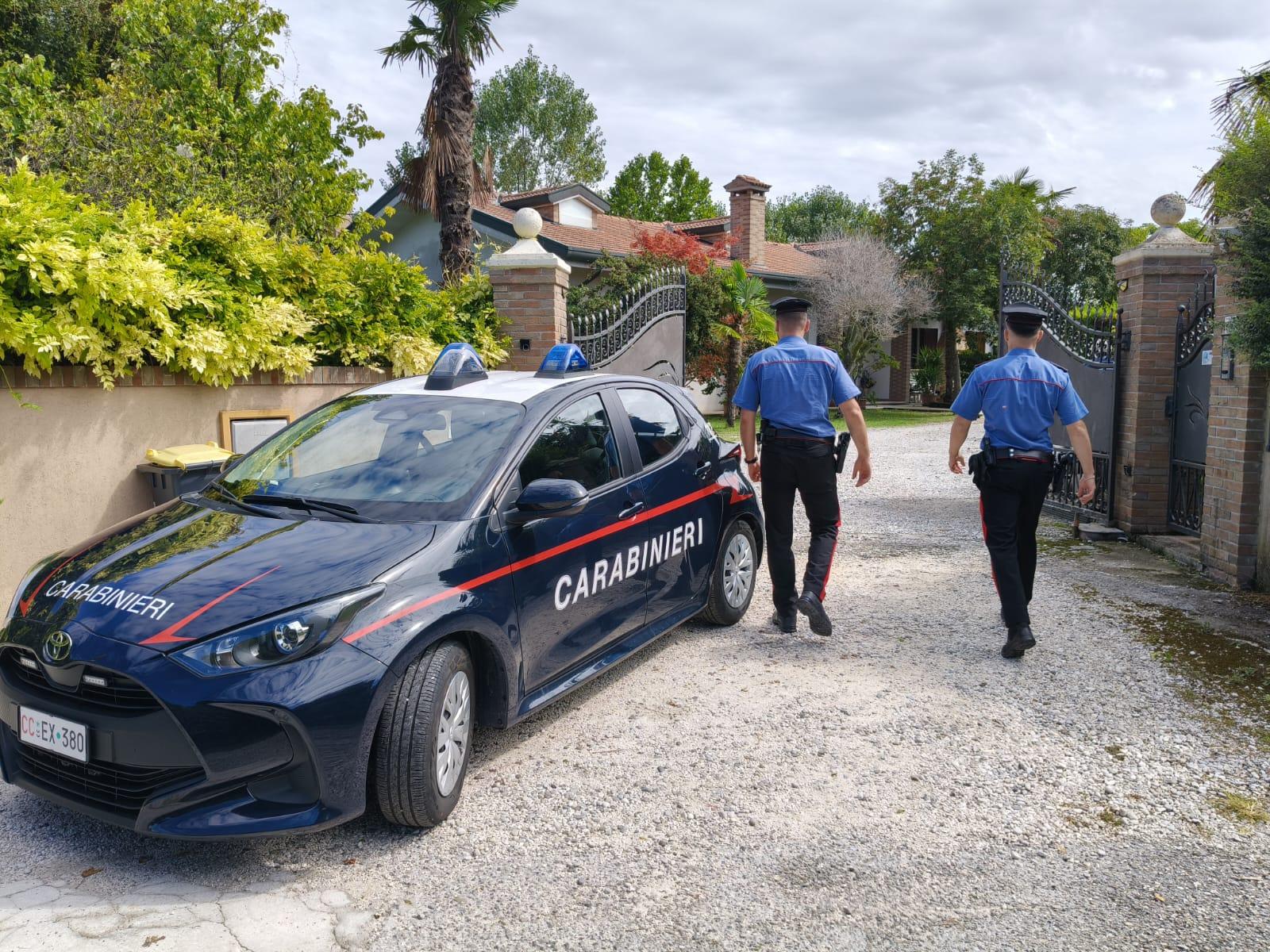 Vuole togliersi la vita,  i Carabinieri lo salvano