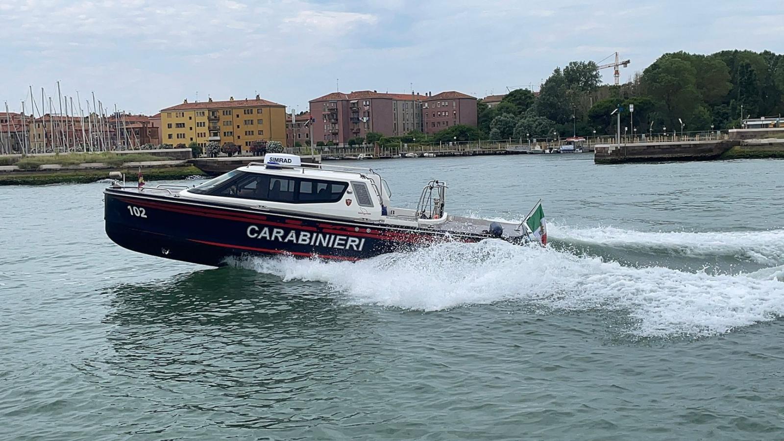 Finto carabiniere rapina un anziano: arrestato 21enne 