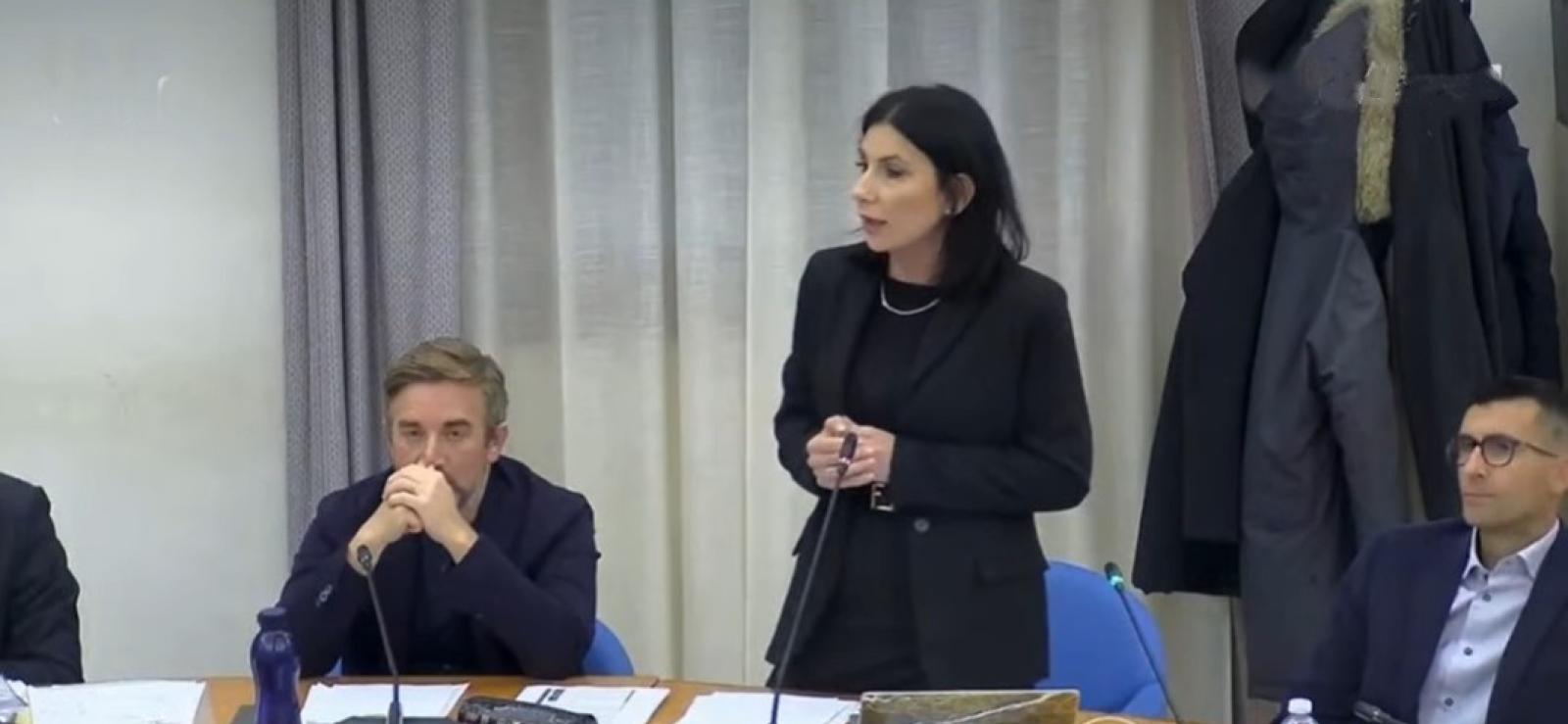 L&rsquo;opposizione insorge dopo l&rsquo;incontro 