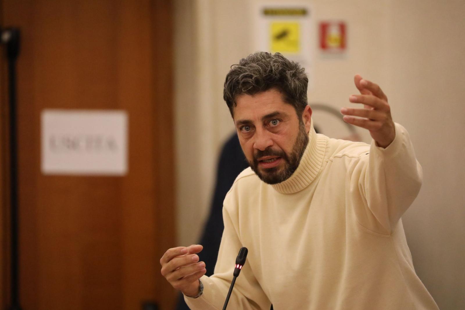 &ldquo;La citt&agrave; ostaggio di giochi di potere&rdquo; 