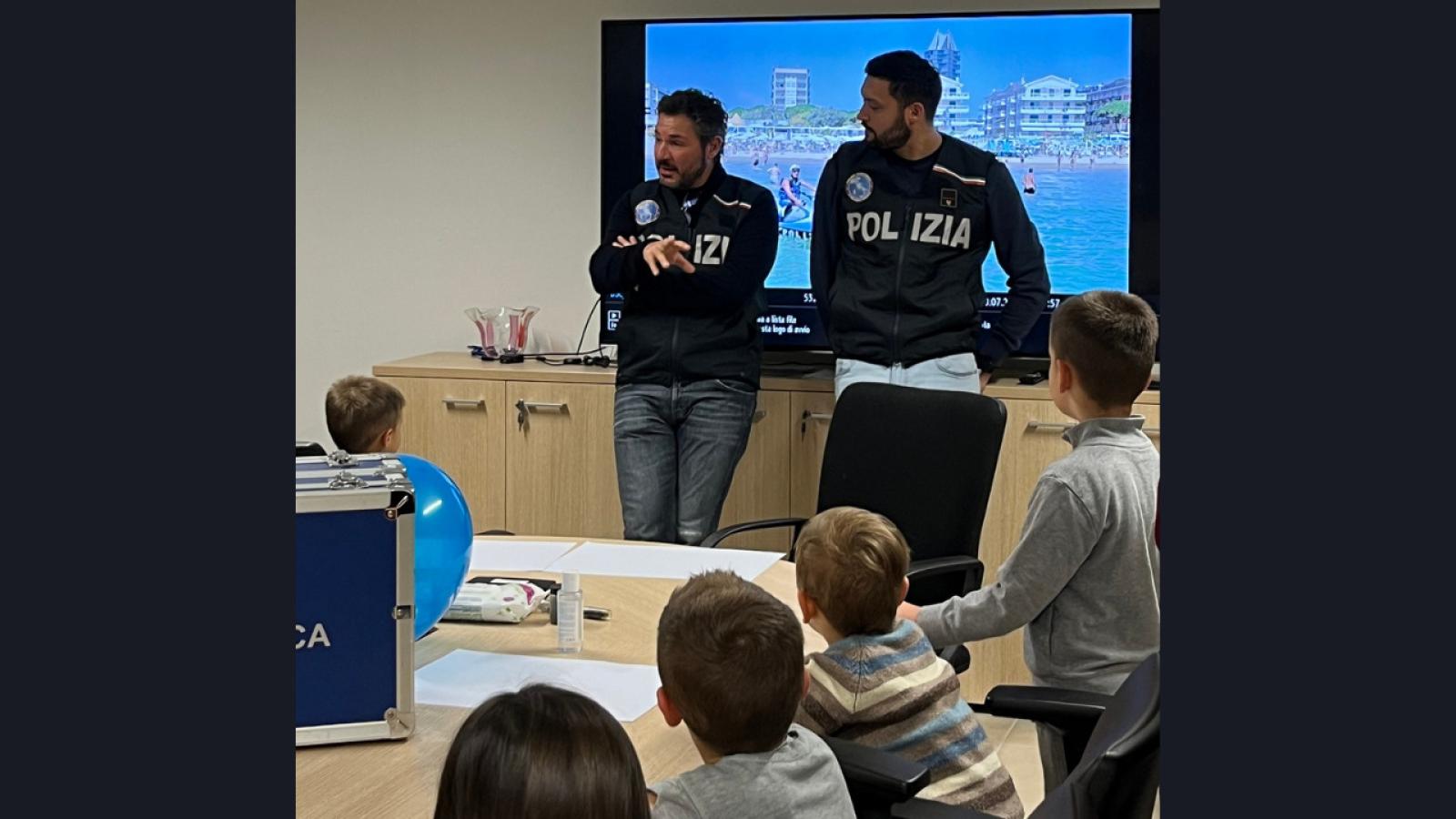 Jesolo, la Polizia di Stato apre le porte ai bambini