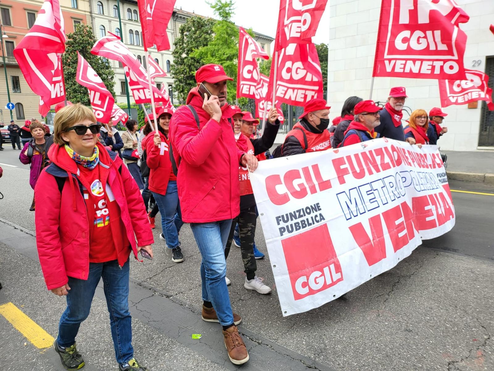 Progressioni di carriera in Comune, la CGIL attacca: &ldquo;Bandi finti, colloqui in streaming&rdquo;