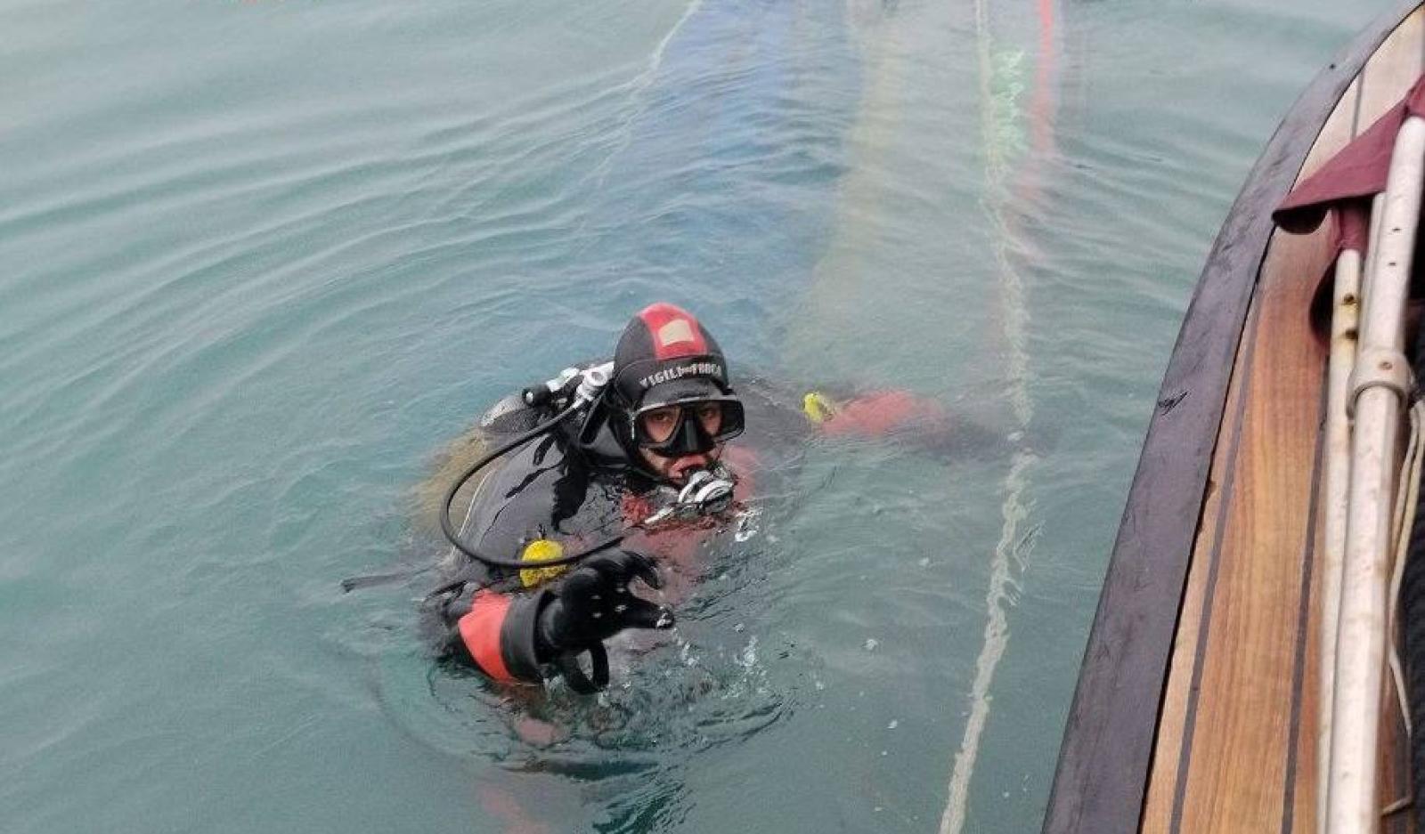 Pescatore disperso in laguna, continua la ricerca